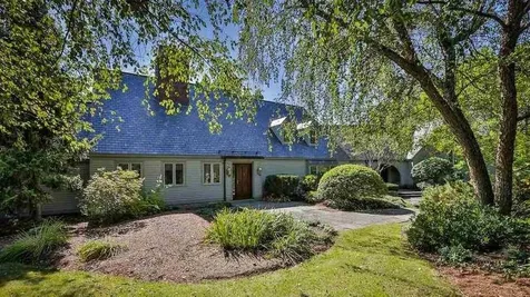 18 Chestnut Hill Road Amherst NH 03031