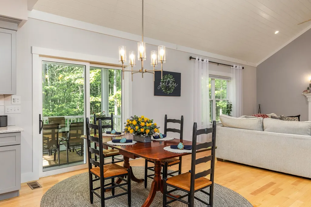 44 Labrador Lane Dover NH 03820