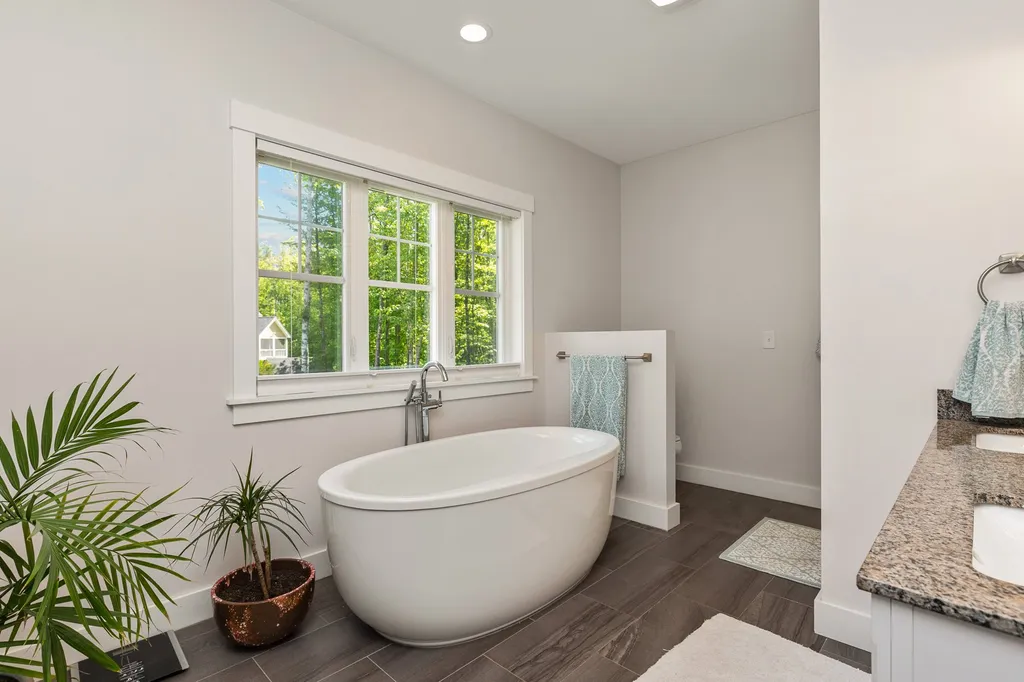 44 Labrador Lane Dover NH 03820