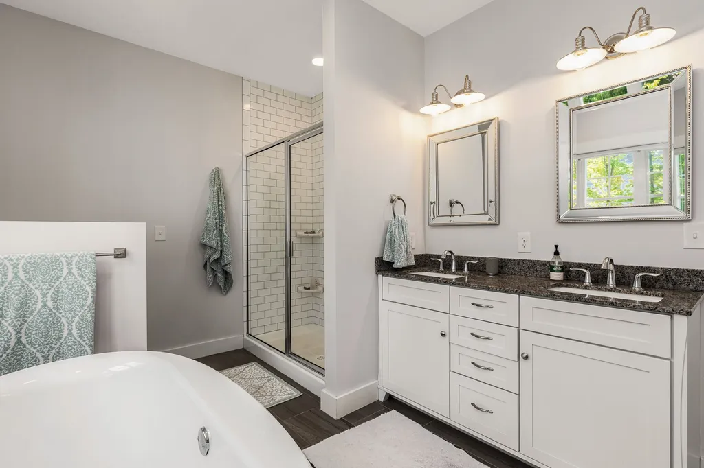 44 Labrador Lane Dover NH 03820