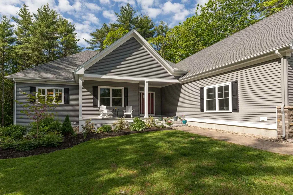 44 Labrador Lane Dover NH 03820