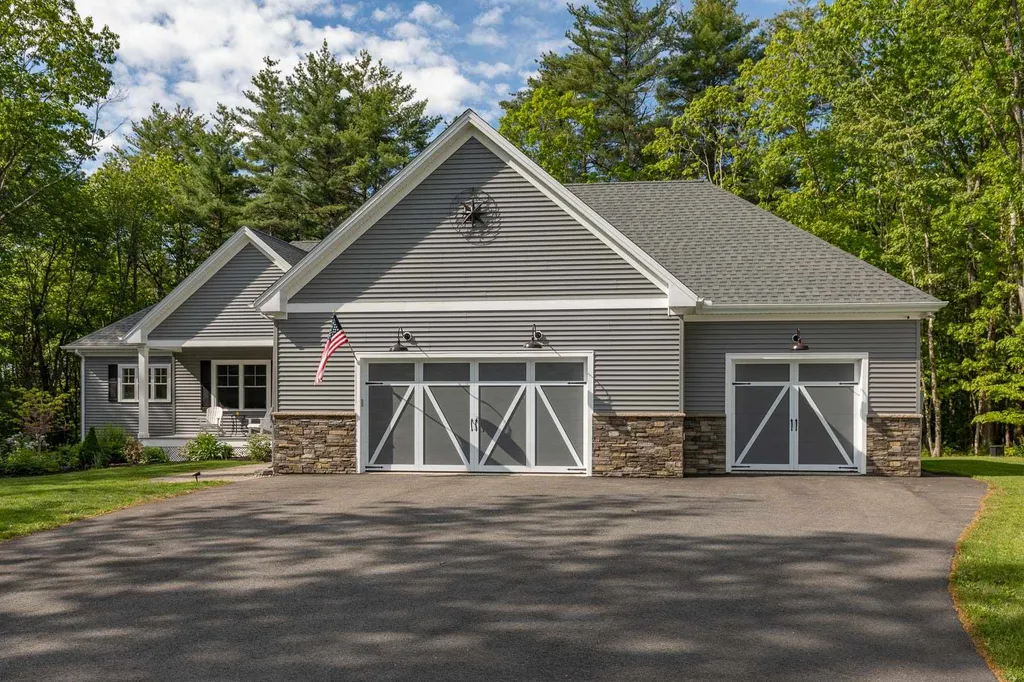 44 Labrador Lane Dover NH 03820