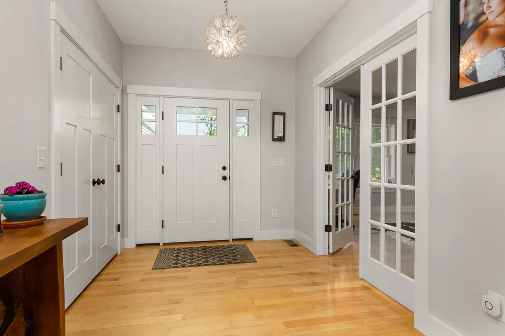 44 Labrador Lane Dover NH 03820