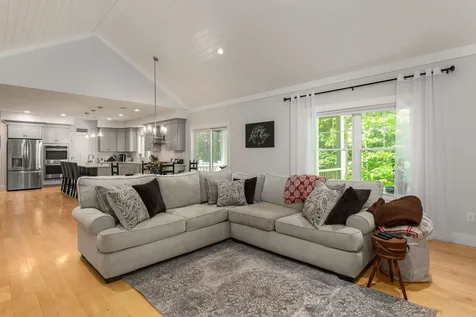 44 Labrador Lane Dover NH 03820