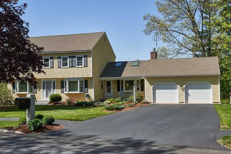 14 Shadowbrook Drive Nashua NH 03062-4517