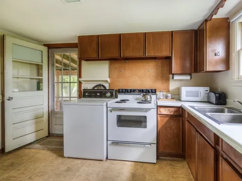 6 East Road Middlebury VT 05753