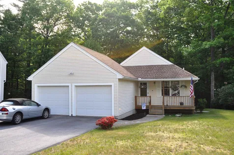 30 Trent Road Hooksett NH 03106