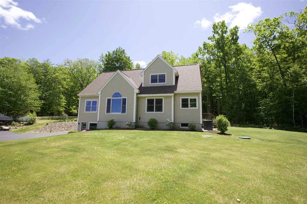 26 Rocky Lane Epping NH 03042