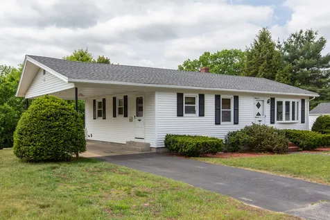 9 Bert Street Hooksett NH 03106