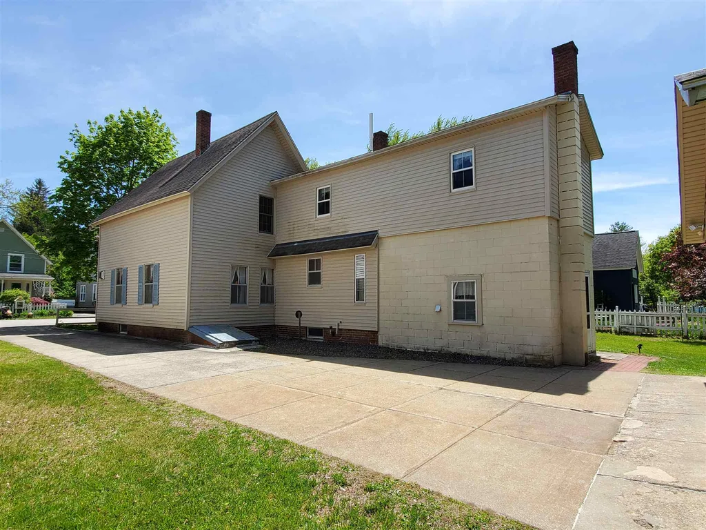 19 Carroll Street Exeter NH 03833