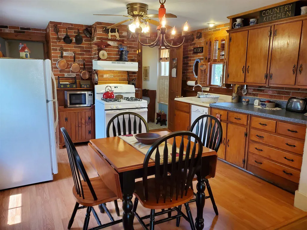 19 Carroll Street Exeter NH 03833