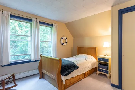 85 Chester Road Derry NH 03038