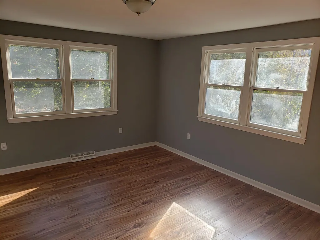 160A Greeley Street Hudson NH 03051