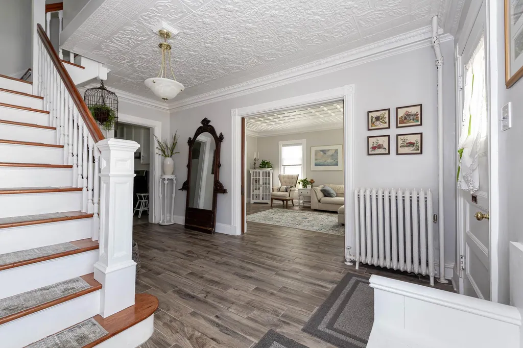 91 Oak Street Laconia NH 03246