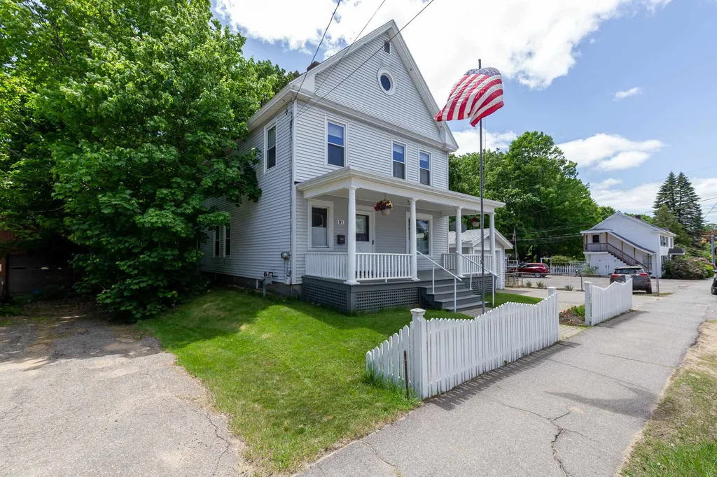 91 Oak Street Laconia NH 03246