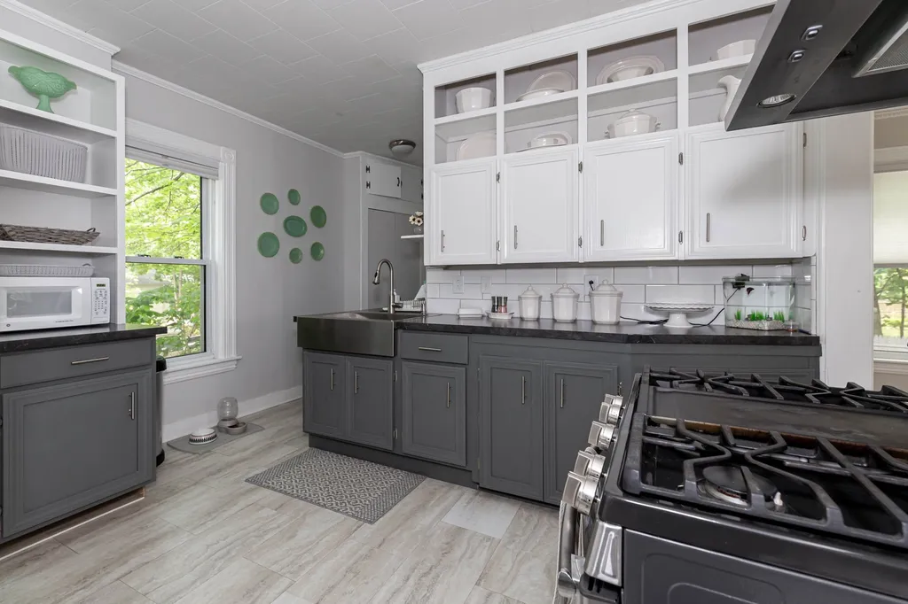 91 Oak Street Laconia NH 03246
