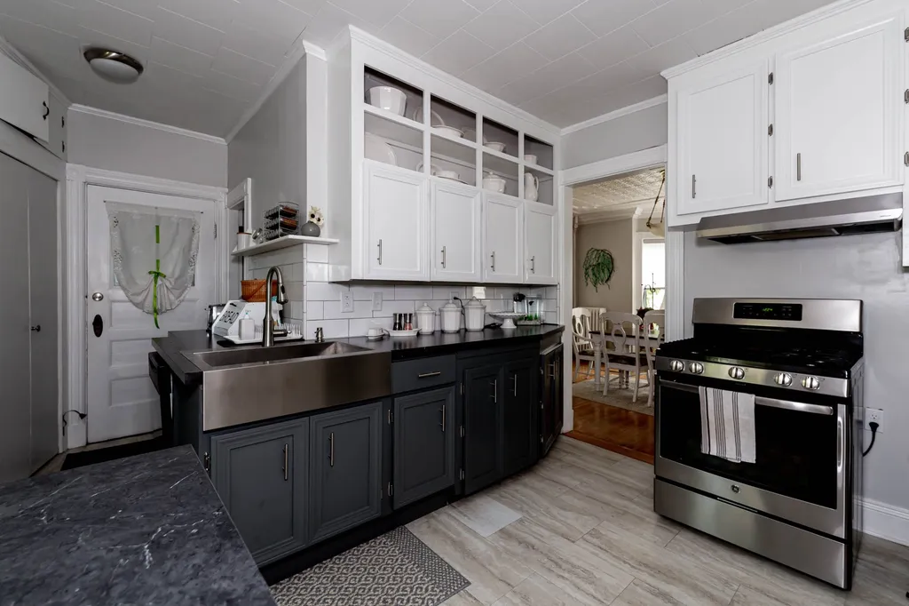 91 Oak Street Laconia NH 03246