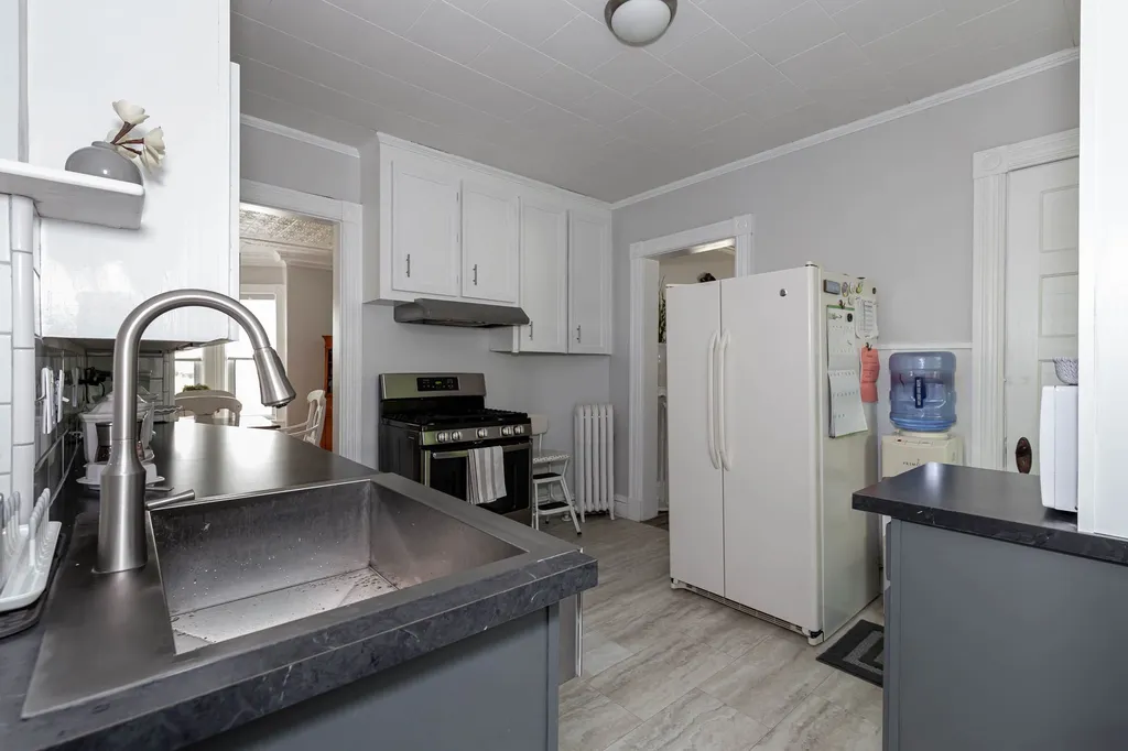 91 Oak Street Laconia NH 03246