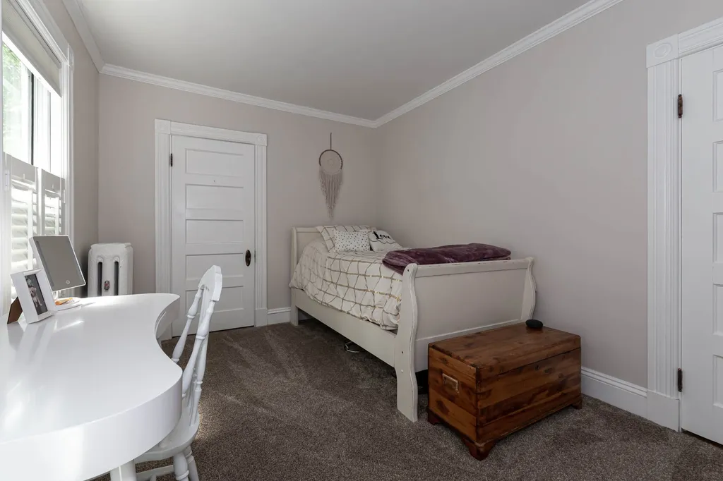 91 Oak Street Laconia NH 03246
