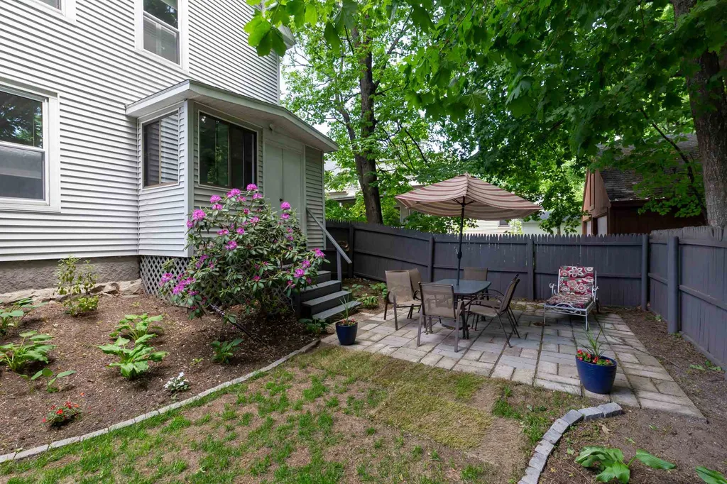 91 Oak Street Laconia NH 03246