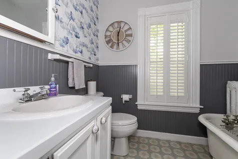 91 Oak Street Laconia NH 03246