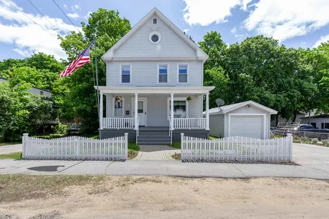 91 Oak Street Laconia NH 03246