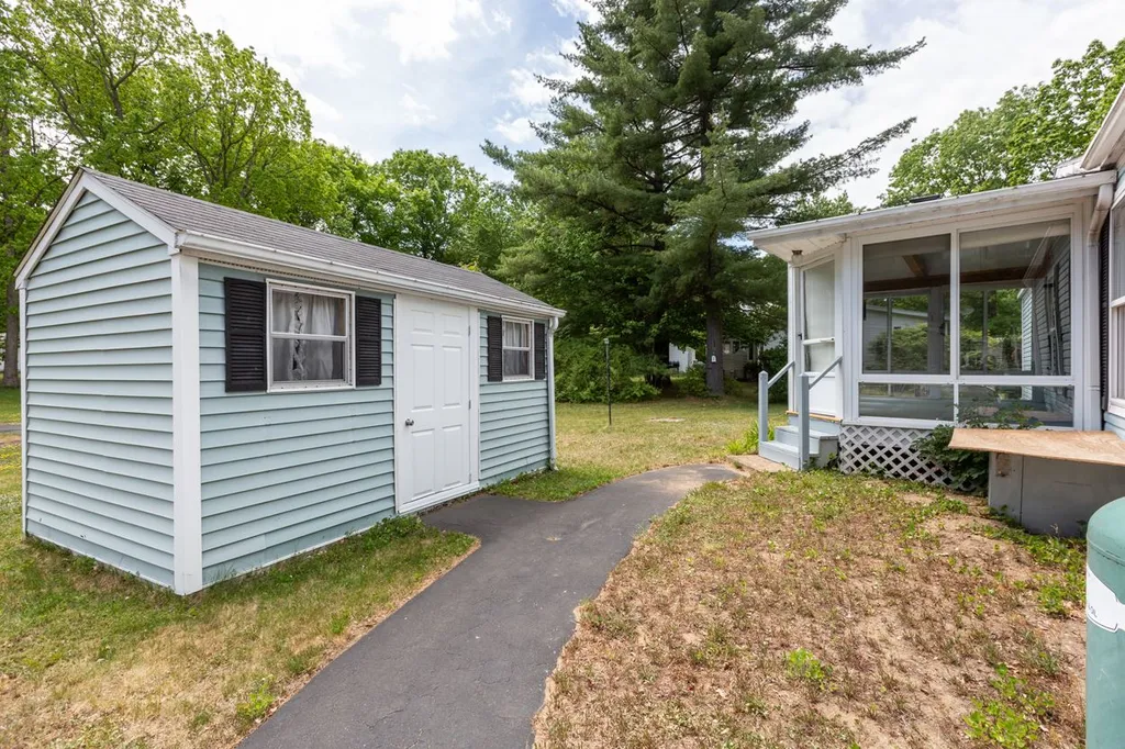 95 Gooseberry Circle Rochester NH 03867