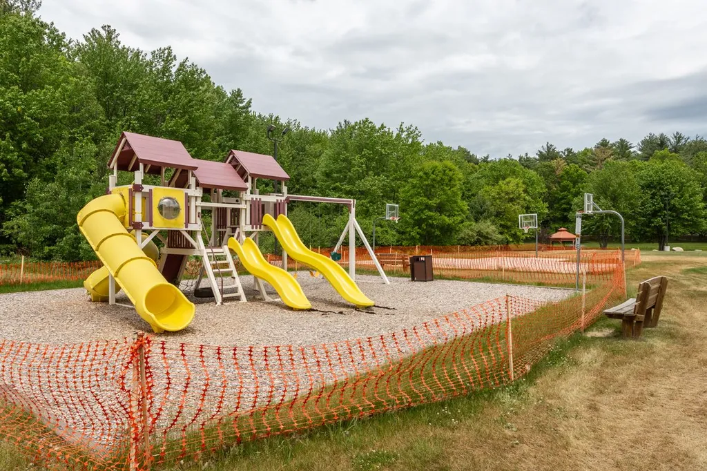 95 Gooseberry Circle Rochester NH 03867
