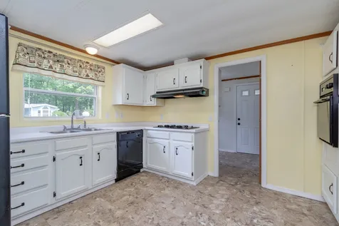 95 Gooseberry Circle Rochester NH 03867