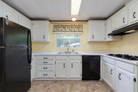 95 Gooseberry Circle Rochester NH 03867