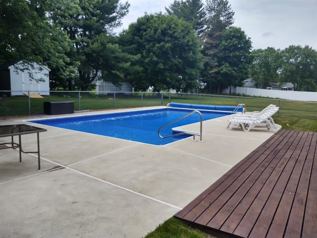 6 Birchwood Road Salem NH 03079
