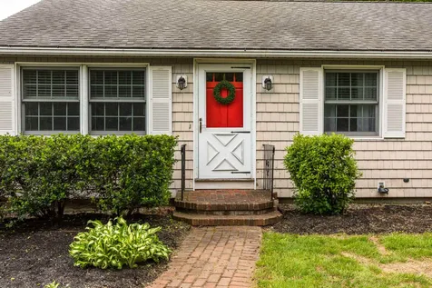 244 Atlantic Avenue North Hampton NH 03862