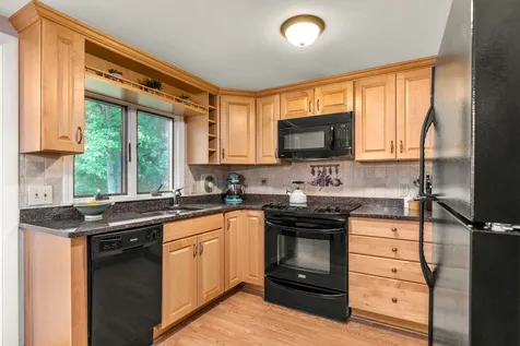 244 Atlantic Avenue North Hampton NH 03862