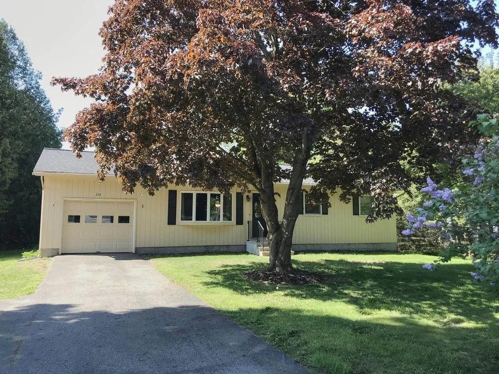 214 River Road Essex VT 05452