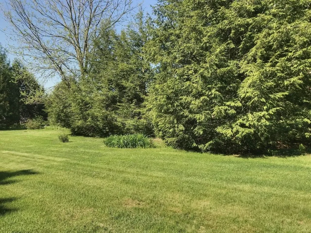 214 River Road Essex VT 05452