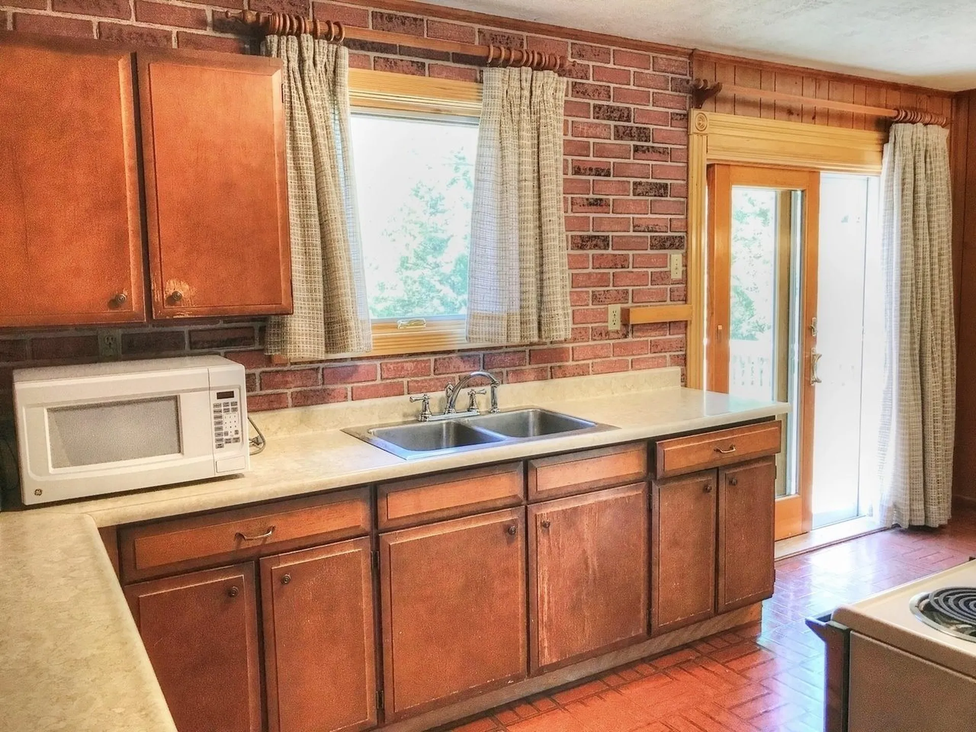 214 River Road Essex VT 05452