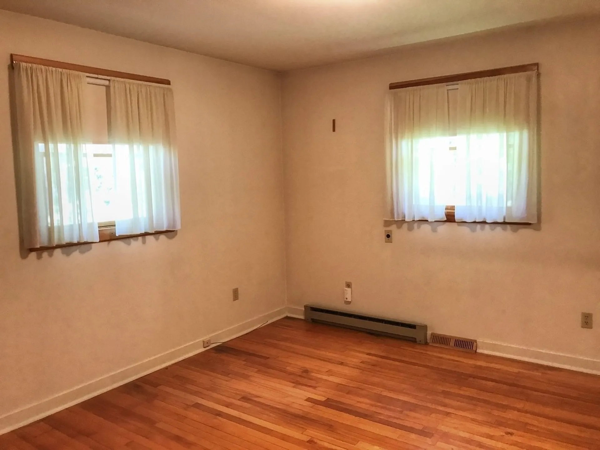 214 River Road Essex VT 05452