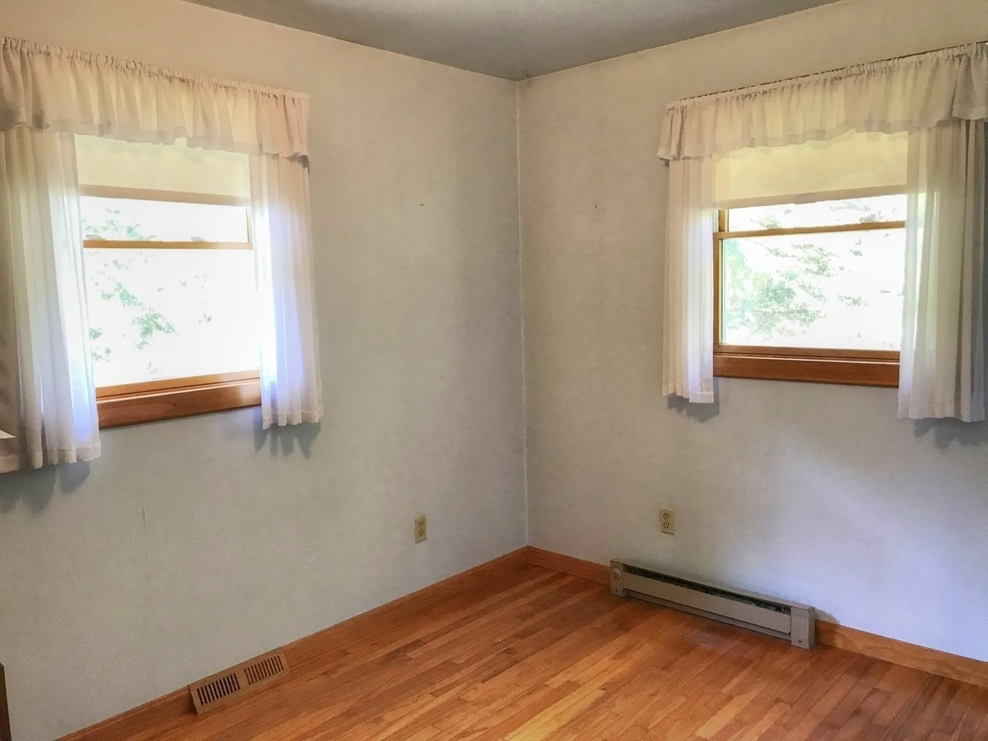 214 River Road Essex VT 05452