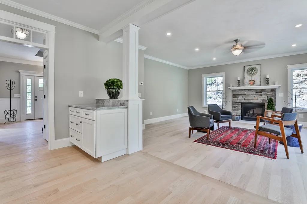 10 Burnham Road Windham NH 03087