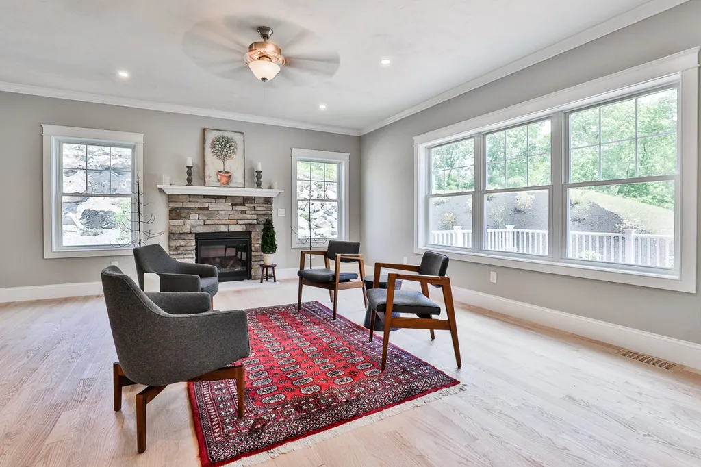 10 Burnham Road Windham NH 03087