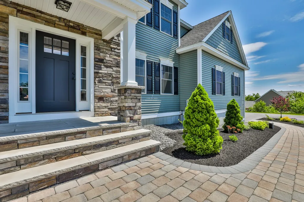 10 Burnham Road Windham NH 03087