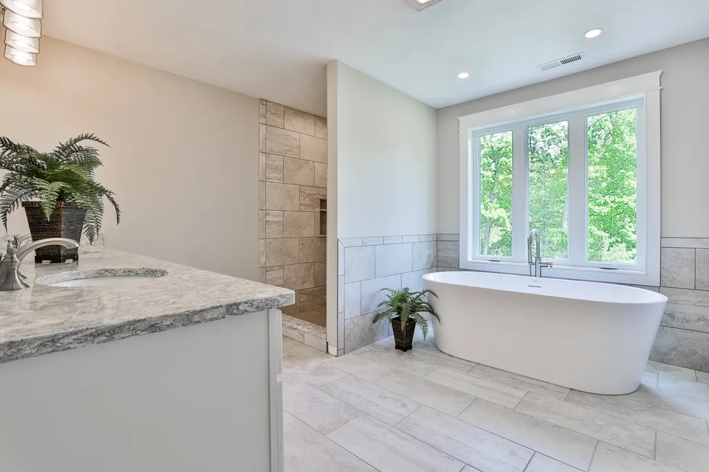 10 Burnham Road Windham NH 03087