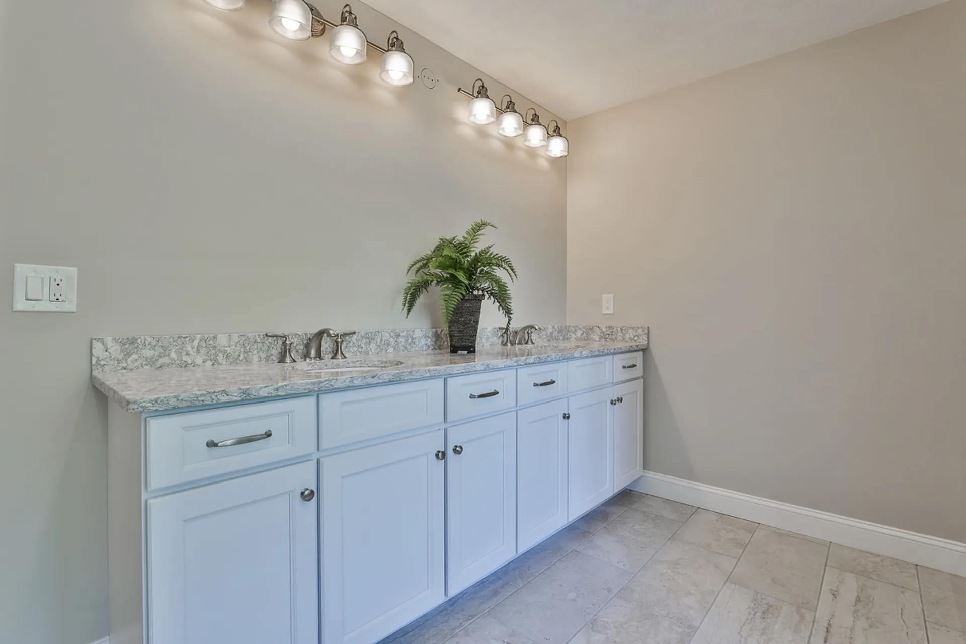 10 Burnham Road Windham NH 03087