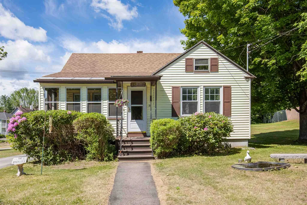 39 Turnpike Street Pembroke NH 03275