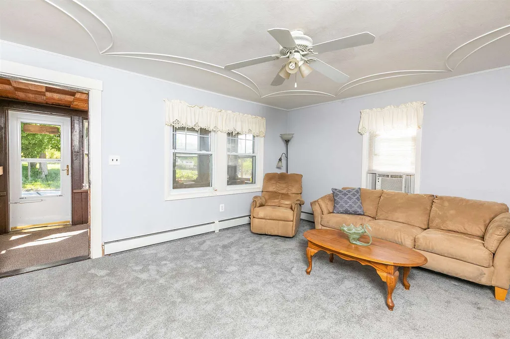 39 Turnpike Street Pembroke NH 03275