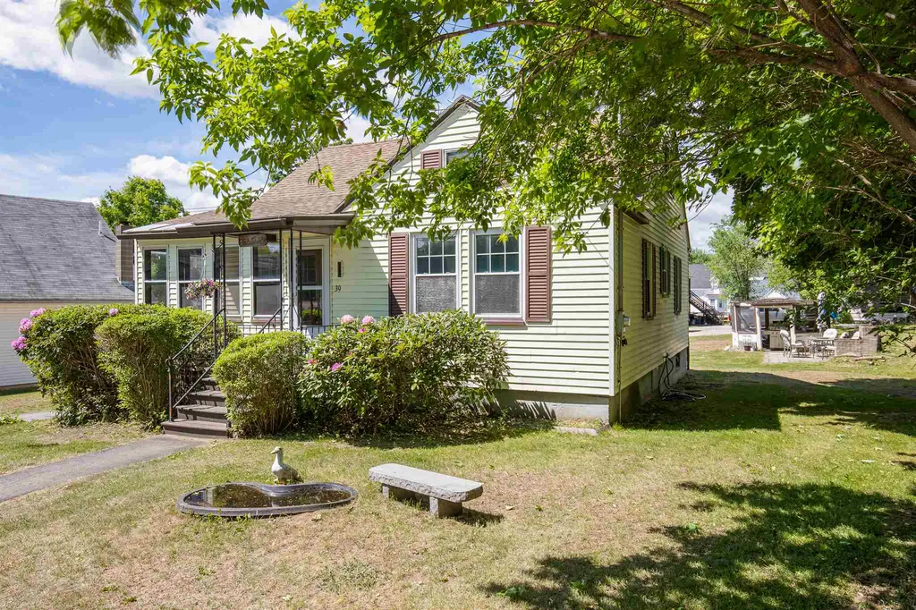 39 Turnpike Street Pembroke NH 03275