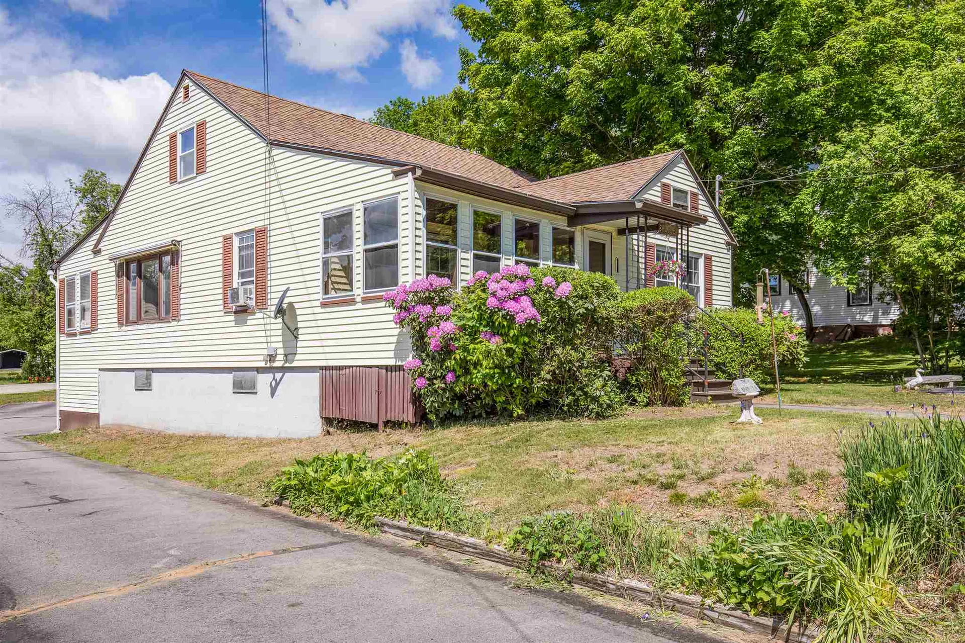 39 Turnpike Street Pembroke NH 03275
