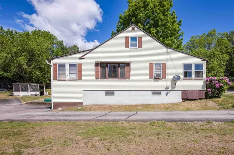 39 Turnpike Street Pembroke NH 03275