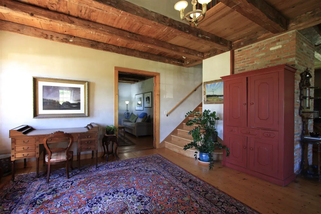 21 Burbank Crossover Road Chelsea VT 05038