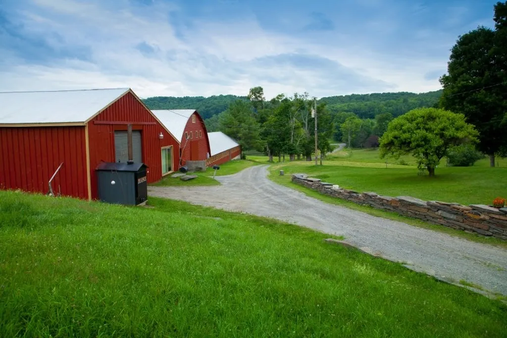 21 Burbank Crossover Road Chelsea VT 05038